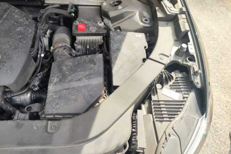 Used Volvo XC60 2021 T5 4x4 Smart Luxury Edition Engine Bay Left