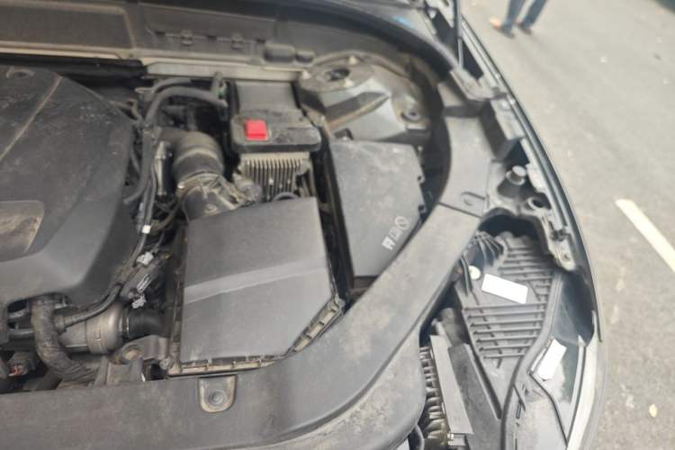 Used Volvo XC60 2021 T5 4x4 Smart Luxury Edition Engine Bay Left