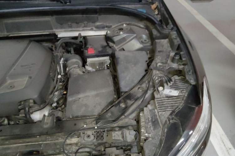 Used Volvo XC60 2021 T5 4x4 Smart Luxury Edition Engine Bay Left