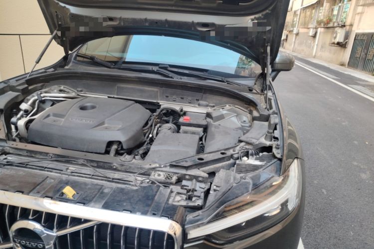 Used Volvo XC60 2021 T5 4x4 Smart Luxury Edition Engine Bay Left