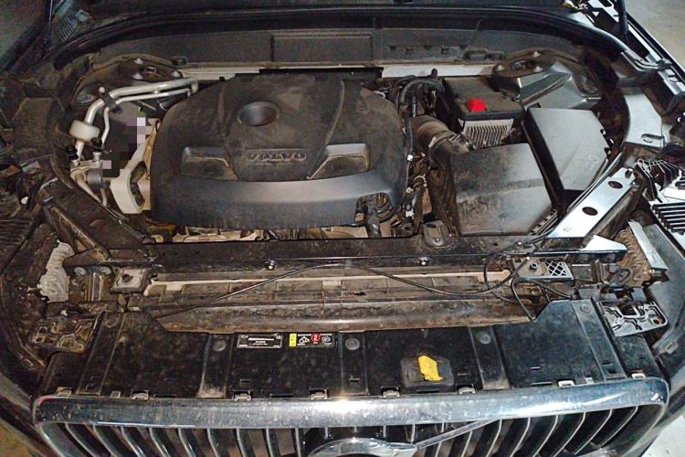 Used Volvo XC60 2021 T5 4x4 Smart Luxury Edition Engine Bay