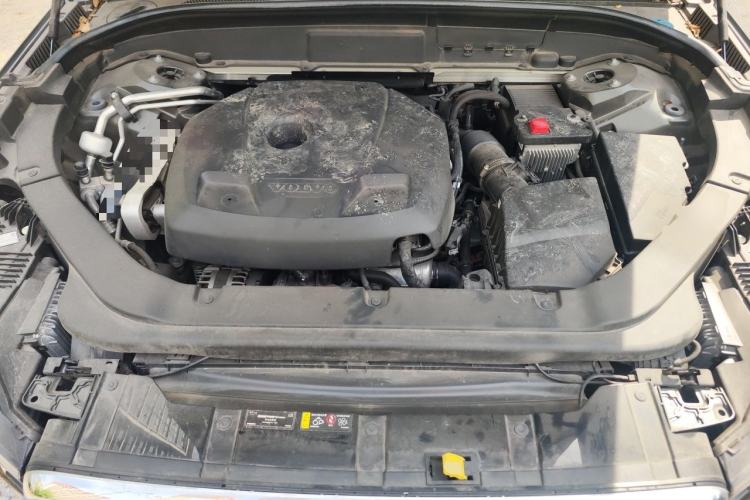 Used Volvo XC60 2021 T5 4x4 Smart Luxury Edition Engine Bay