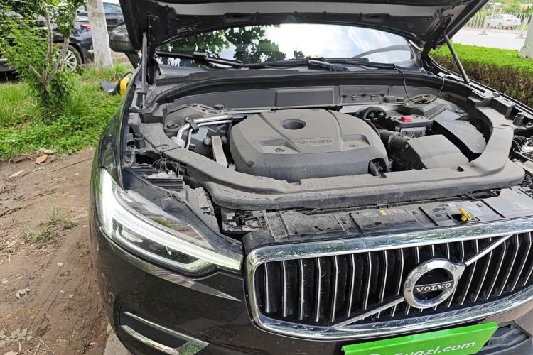 Used Volvo XC60 2021 T5 4x4 Smart Luxury Edition Engine Bay Right