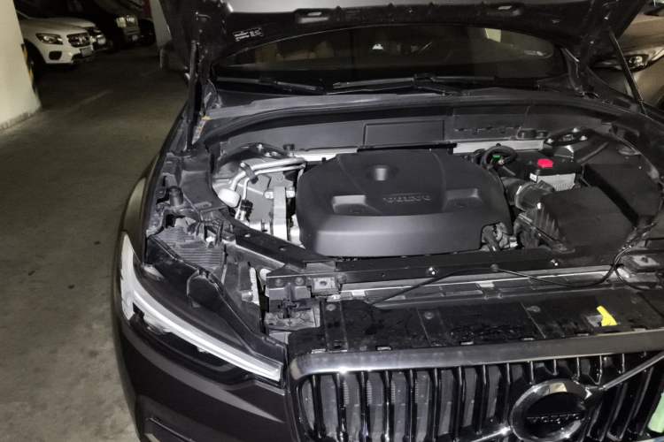 Used Volvo XC60 2021 T5 4x4 Zhiyi Sport Edition Engine Bay Right