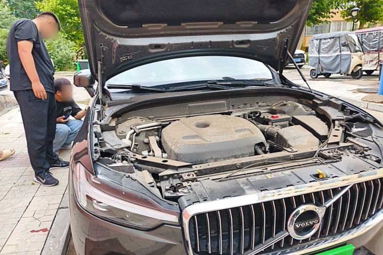 Used Volvo XC60 2021 T5 4x4 Smart Luxury Edition Engine Bay Right