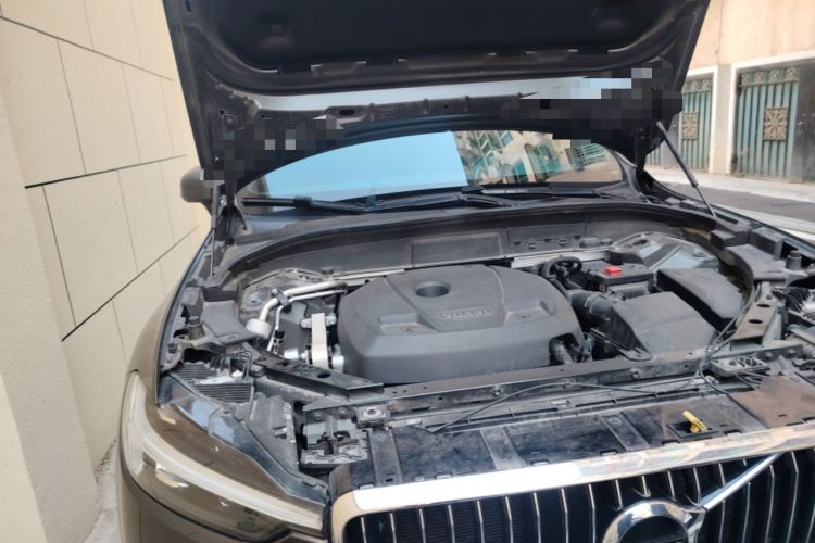 Used Volvo XC60 2021 T5 4x4 Smart Luxury Edition Engine Bay Right