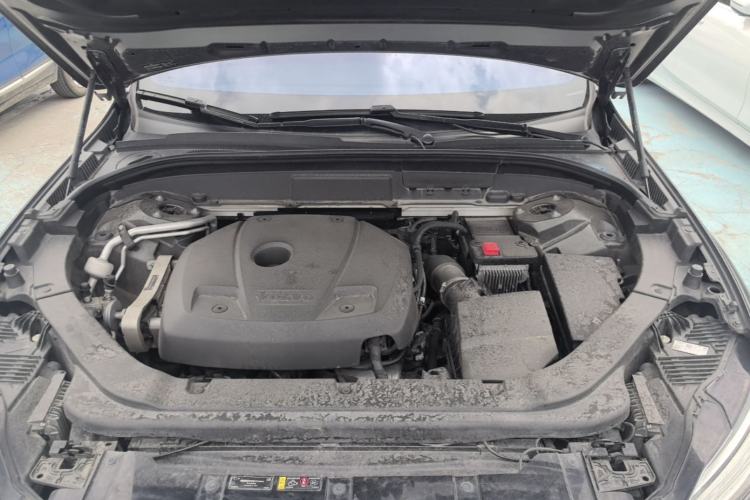Used Volvo XC60 2021 T5 4x4 Smart Luxury Edition Engine Bay