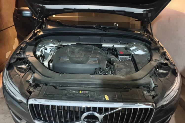 Used Volvo XC60 2021 T5 4x4 Smart Luxury Edition Engine Bay
