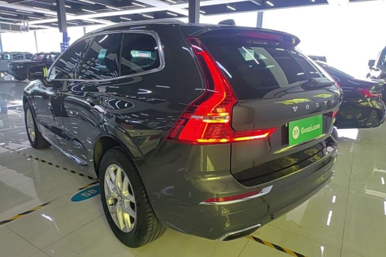 Used Volvo XC60 2021 T5 4x4 Smart Luxury Edition Exterior 2