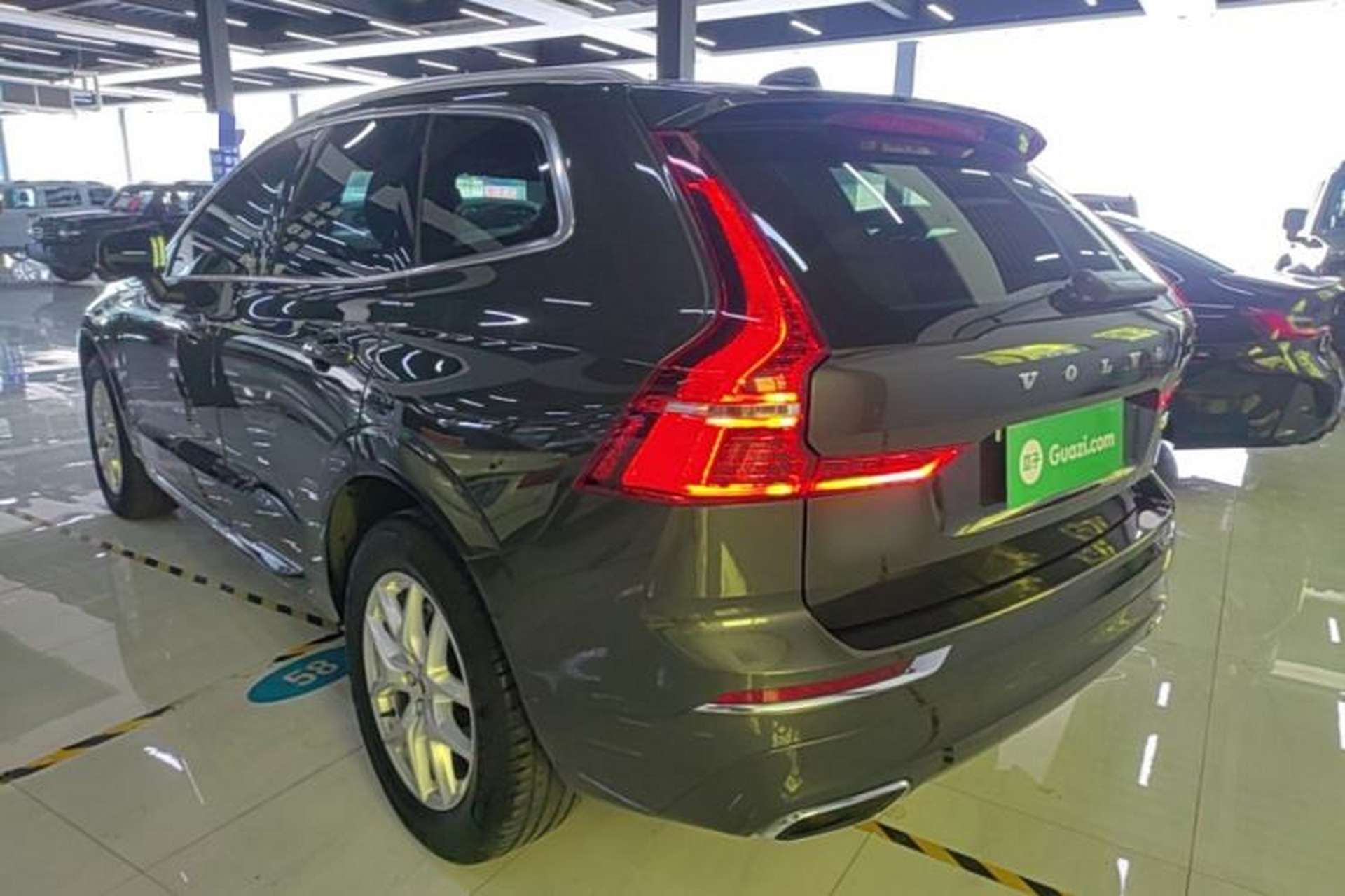 Used Volvo XC60 2021 T5 4x4 Smart Luxury Edition Exterior 2