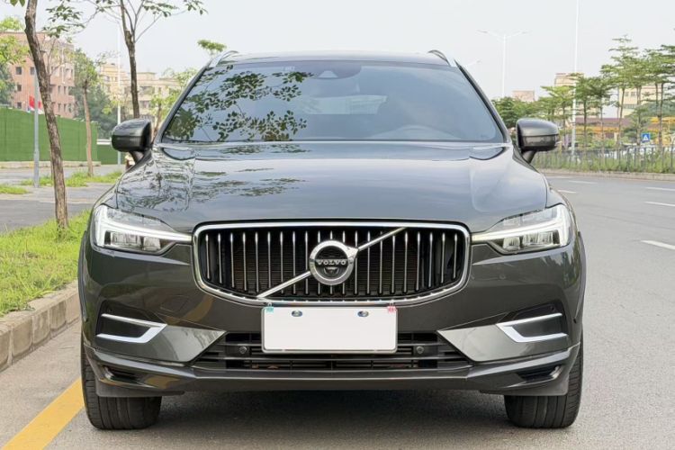 Used Volvo XC60 2021 T5 4x4 Smart Luxury Edition Exterior 2