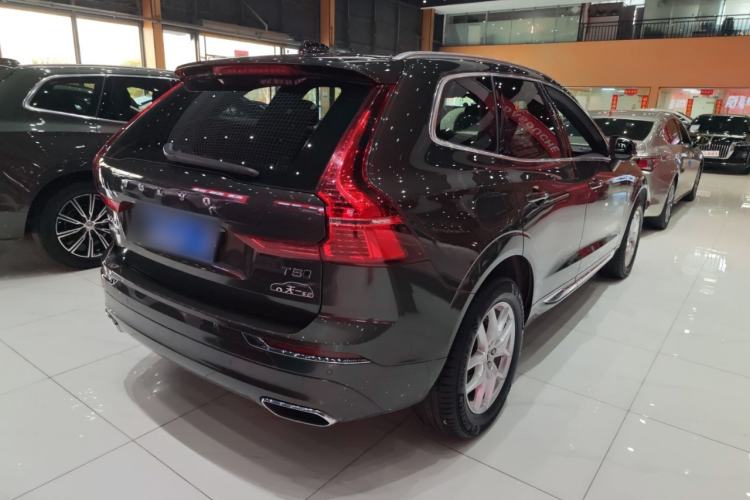 Used Volvo XC60 2021 T5 4x4 Smart Luxury Edition Exterior 3