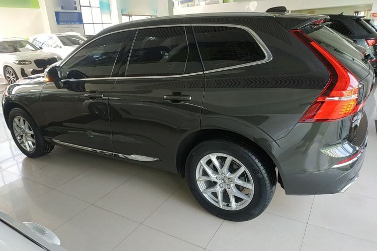 Used Volvo XC60 2021 T5 4x4 Smart Luxury Edition Exterior 3