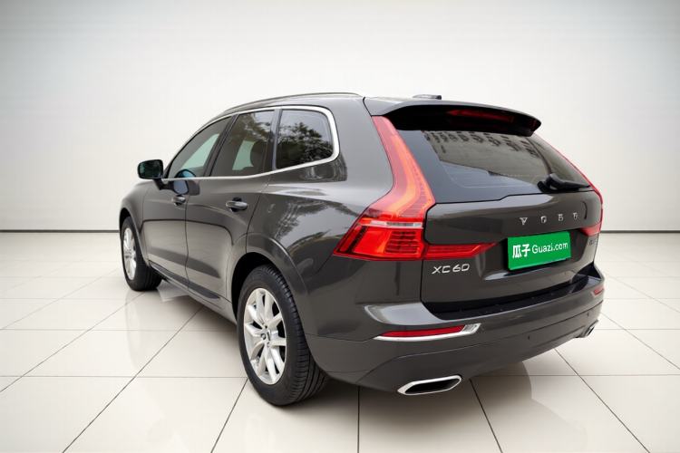 Used Volvo XC60 2021 T5 4x4 Smart Luxury Edition Exterior 3