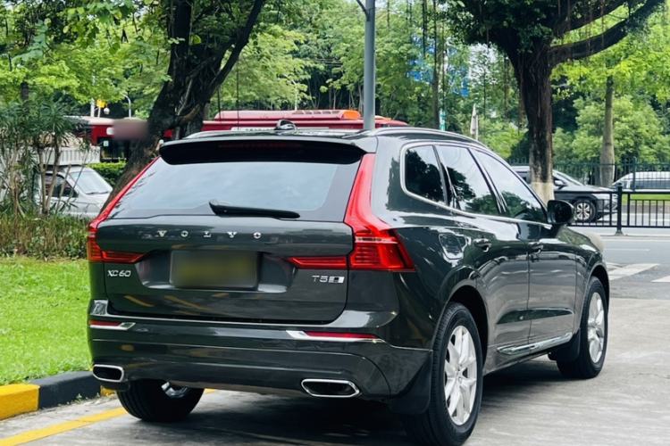 Used Volvo XC60 2021 T5 4x4 Smart Luxury Edition Exterior 3