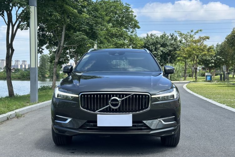Used Volvo XC60 2021 T5 4x4 Smart Luxury Edition Exterior 4
