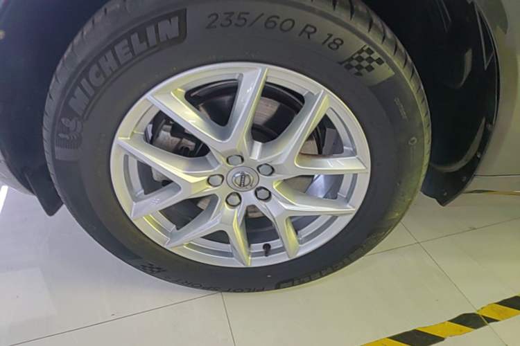 Used Volvo XC60 2021 T5 4x4 Smart Luxury Edition Exterior 4