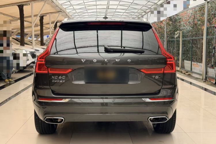 Used Volvo XC60 2021 T5 4x4 Smart Luxury Edition Exterior 4