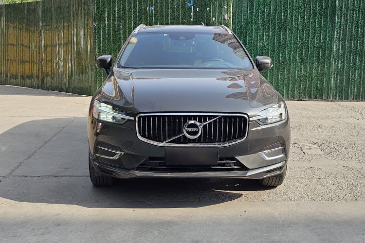 Used Volvo XC60 2021 T5 4x4 Smart Luxury Edition Exterior 4