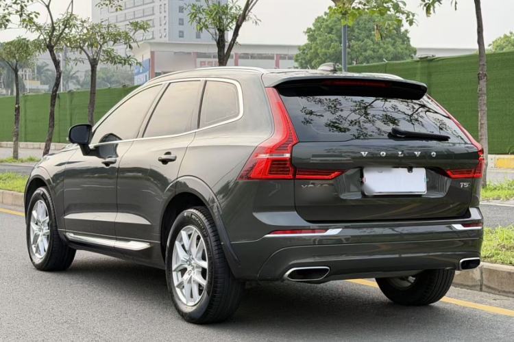 Used Volvo XC60 2021 T5 4x4 Smart Luxury Edition Exterior 4