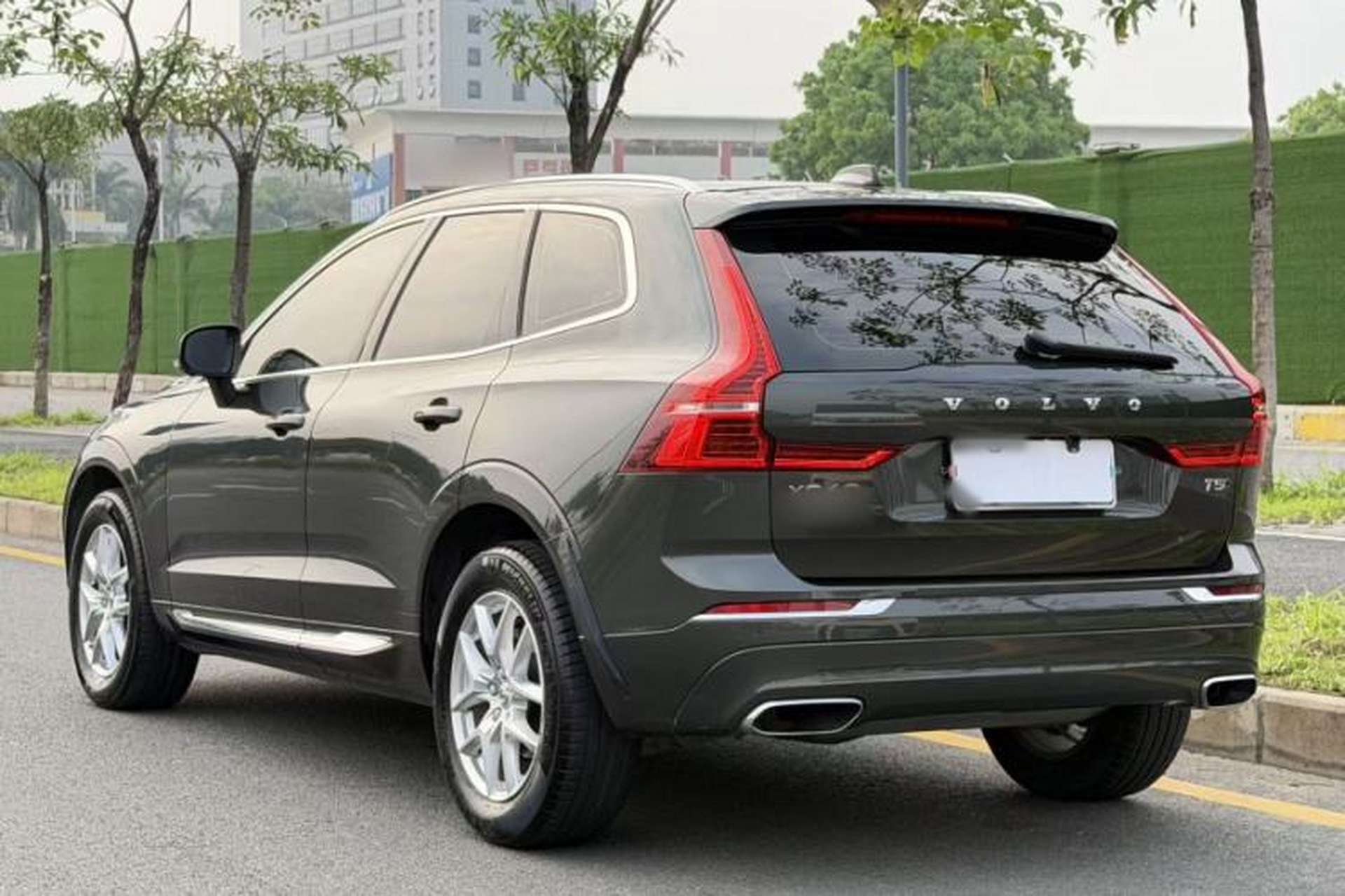 Used Volvo XC60 2021 T5 4x4 Smart Luxury Edition Exterior 4