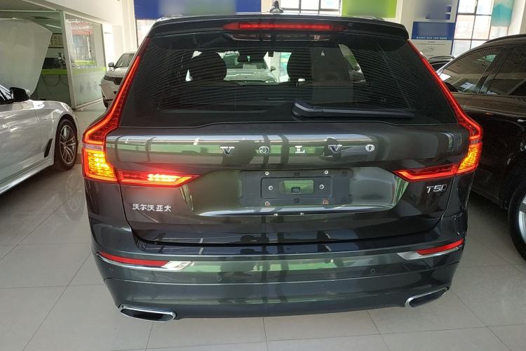 Used Volvo XC60 2021 T5 4x4 Smart Luxury Edition Exterior 4