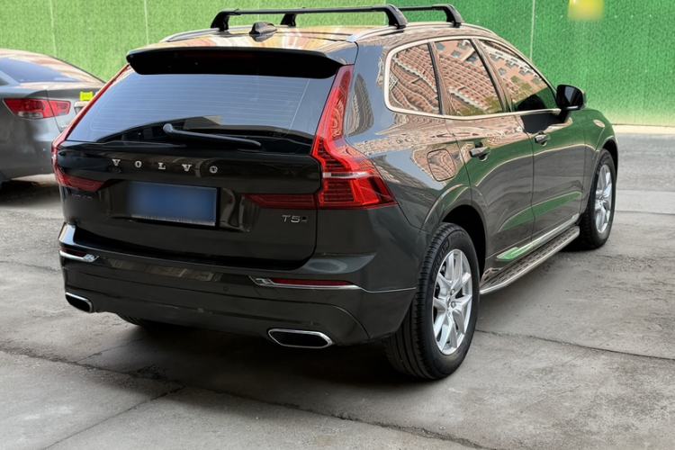 Used Volvo XC60 2021 T5 4x4 Smart Luxury Edition Exterior 4