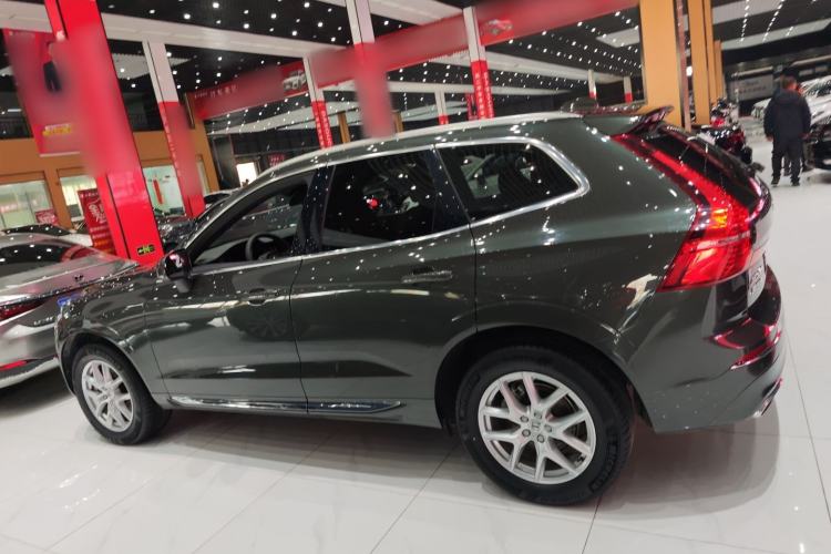 Used Volvo XC60 2021 T5 4x4 Smart Luxury Edition Exterior 5