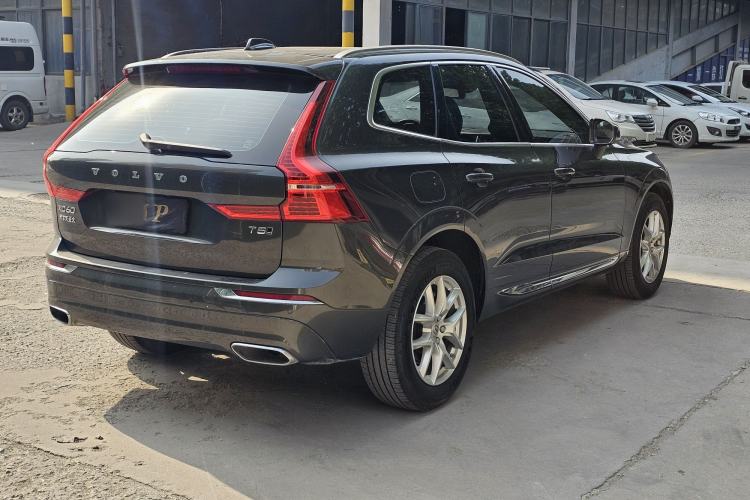 Used Volvo XC60 2021 T5 4x4 Smart Luxury Edition Exterior 5