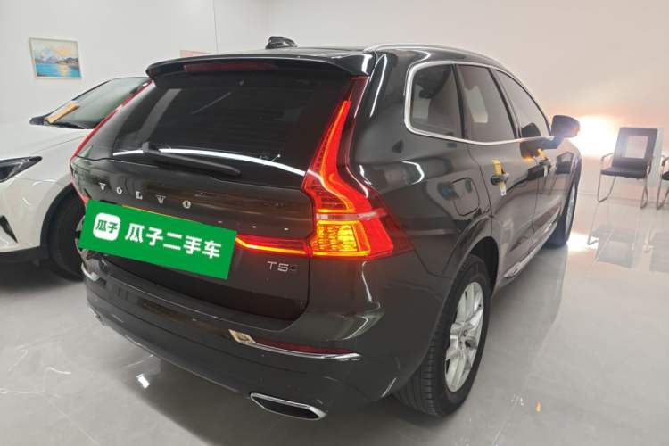 Used Volvo XC60 2021 T5 4x4 Smart Luxury Edition Exterior 5