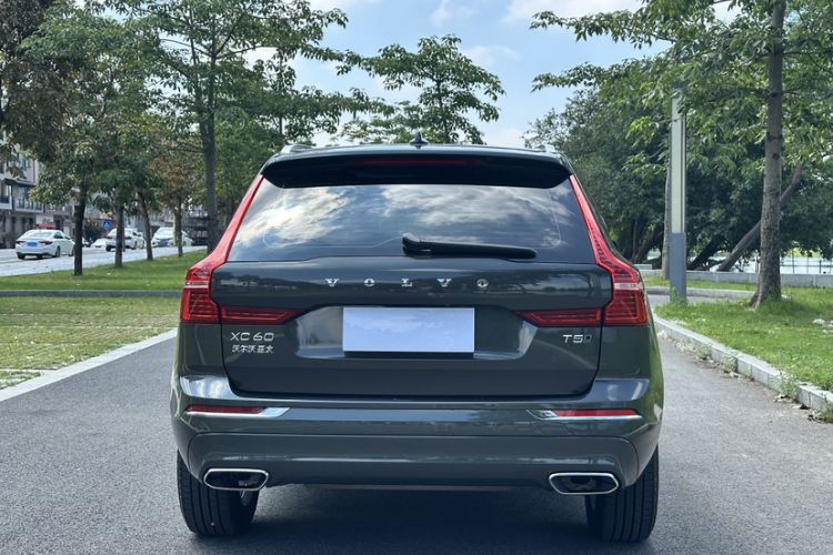 Used Volvo XC60 2021 T5 4x4 Smart Luxury Edition Exterior 6