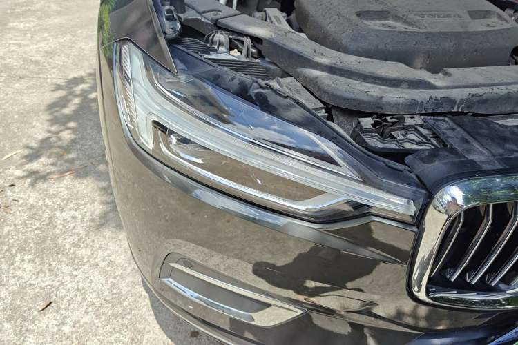 Used Volvo XC60 2021 T5 4x4 Smart Luxury Edition Exterior 6