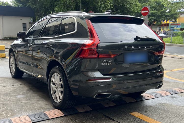 Used Volvo XC60 2021 T5 4x4 Smart Luxury Edition Exterior 6