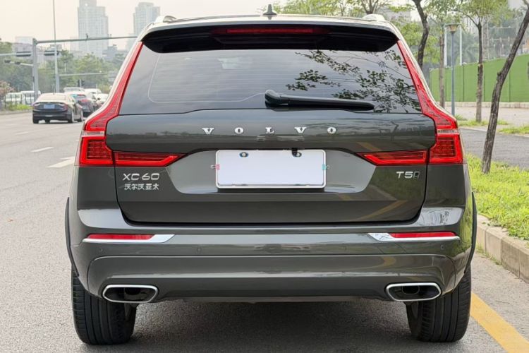 Used Volvo XC60 2021 T5 4x4 Smart Luxury Edition Exterior 6
