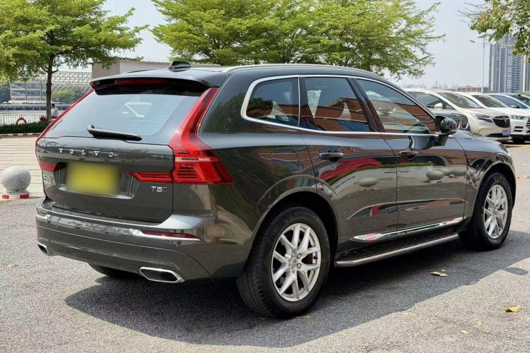 Used Volvo XC60 2021 T5 4x4 Smart Luxury Edition Exterior 6