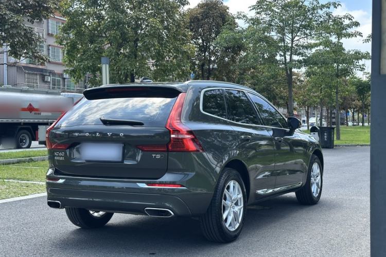 Used Volvo XC60 2021 T5 4x4 Smart Luxury Edition Exterior 7