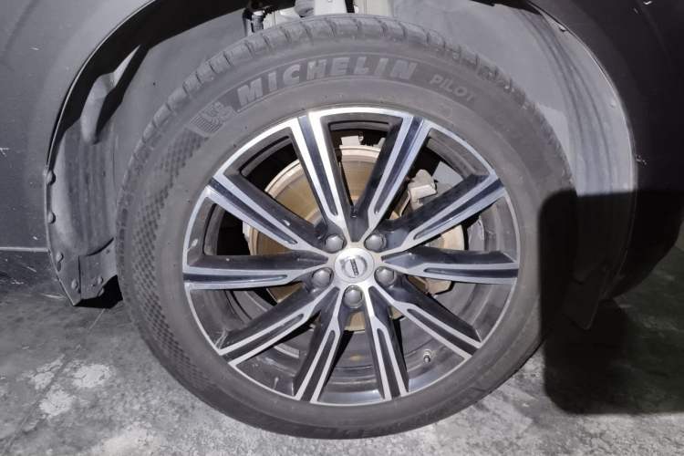 Used Volvo XC60 2021 T5 4x4 Smart Luxury Edition Exterior 7