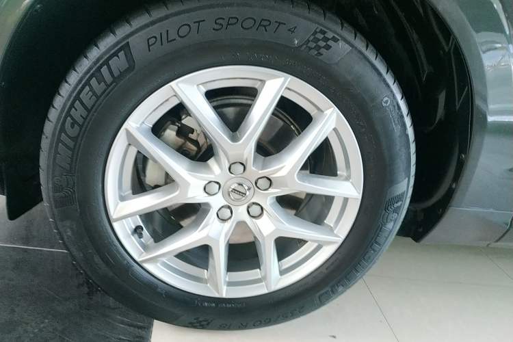 Used Volvo XC60 2021 T5 4x4 Smart Luxury Edition Exterior 7
