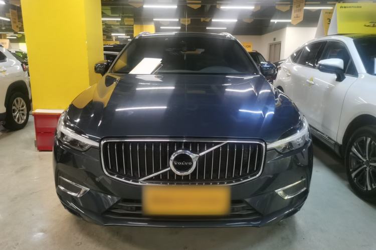 Used Volvo XC60 2021 T5 4x4 Smart Luxury Edition Front