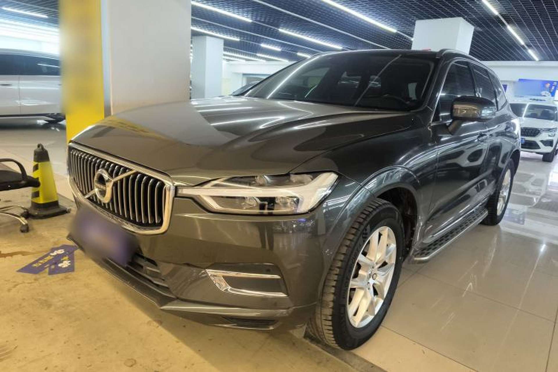 Used Volvo XC60 2021 T5 4x4 Smart Luxury Edition Front Left 45 Deg