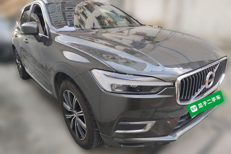 Used Volvo XC60 2021 T5 4x4 Smart Luxury Edition Front Right 45 Deg