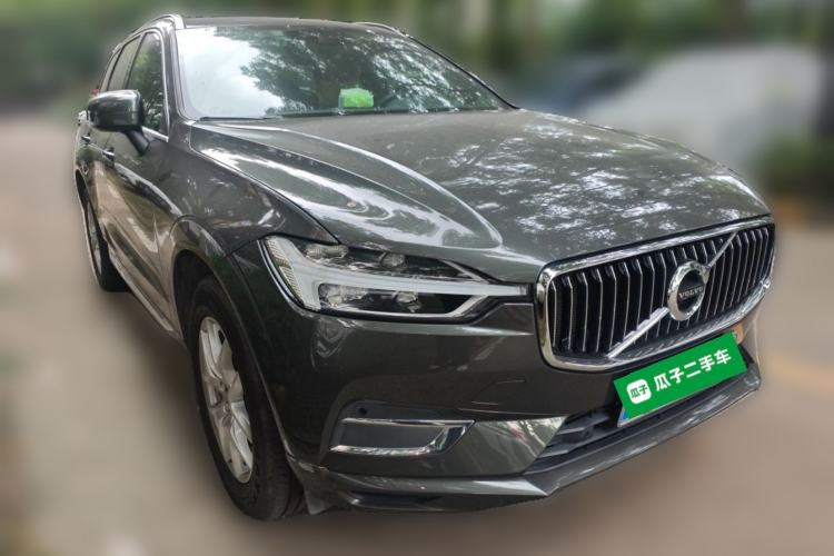 Used Volvo XC60 2021 T5 4x4 Smart Luxury Edition Front Right 45 Deg