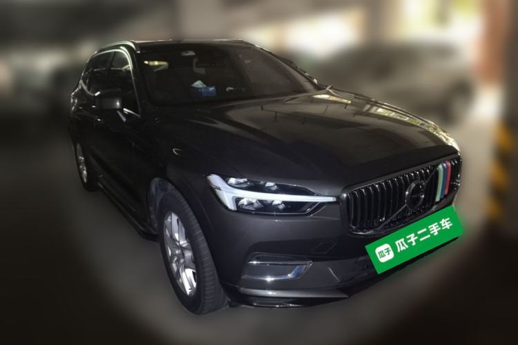 Used Volvo XC60 2021 T5 4x4 Zhiyi Sport Edition Front Right 45 Deg