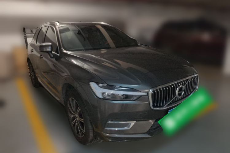 Used Volvo XC60 2021 T5 4x4 Smart Luxury Edition Front Right 45 Deg