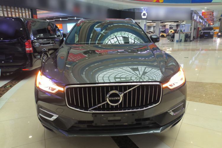 Used Volvo XC60 2021 T5 4x4 Smart Luxury Edition Front