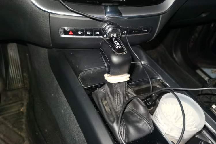 Used Volvo XC60 2021 T5 4x4 Smart Luxury Edition Gear Lever
