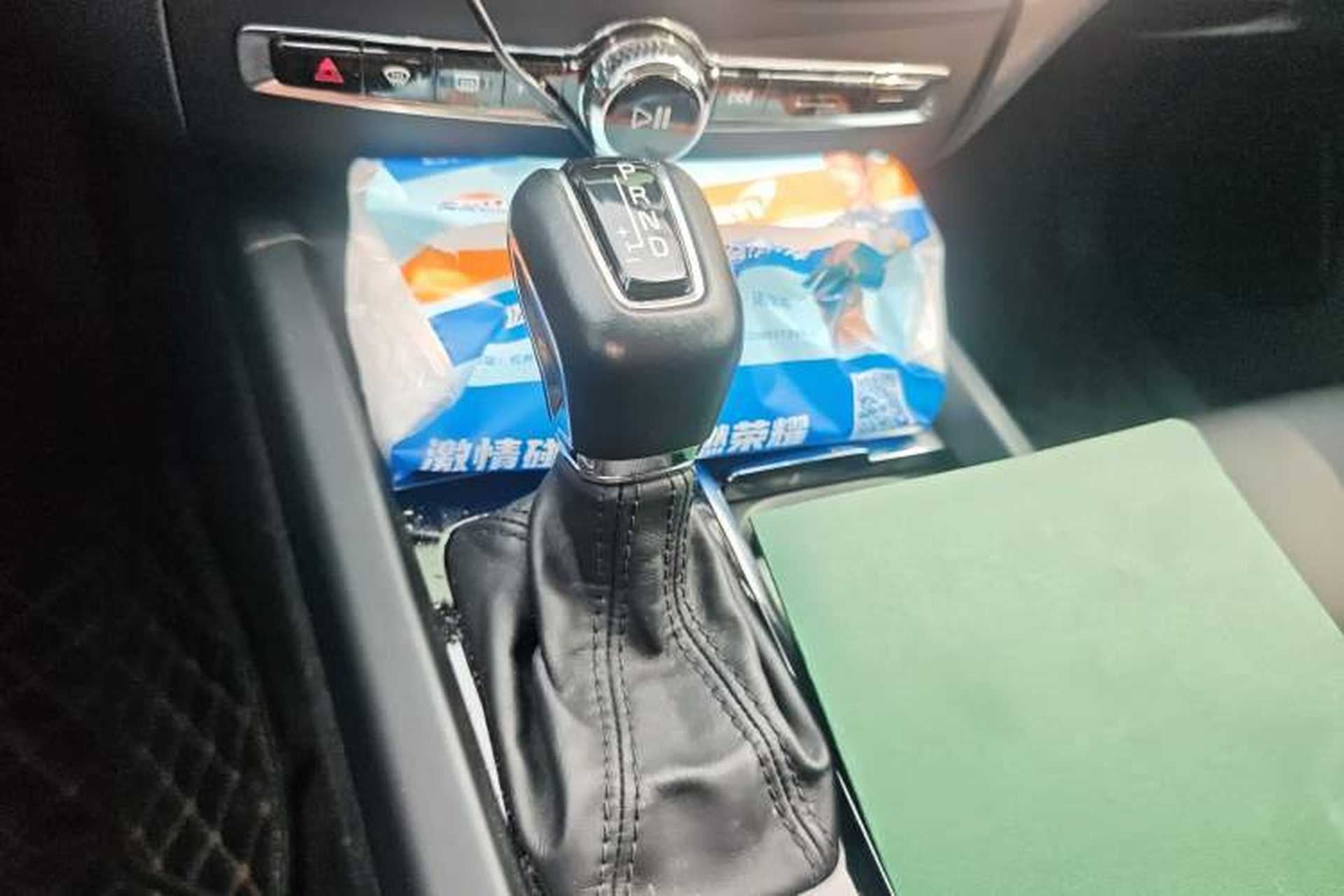 Used Volvo XC60 2021 T5 4x4 Smart Luxury Edition Gear Lever