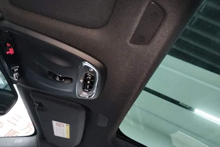 Used Volvo XC60 2021 T5 4x4 Smart Luxury Edition Headliner
