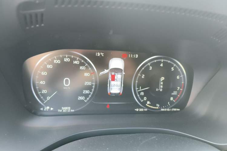Used Volvo XC60 2021 T5 4x4 Smart Luxury Edition Instrument Cluster