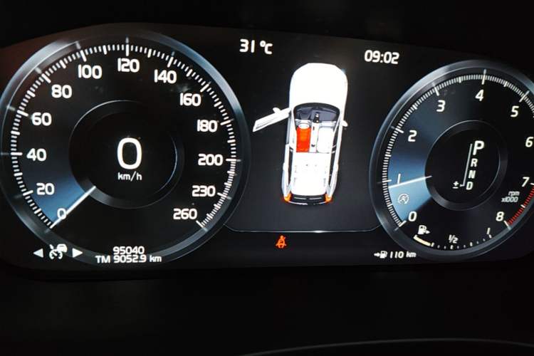Used Volvo XC60 2021 T5 4x4 Smart Luxury Edition Instrument Cluster